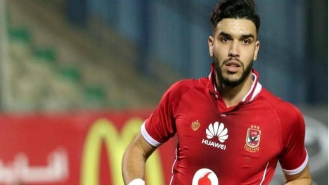 تقارير مغربية: الأهلي يريد بقاء أزارو في الفريق رغم رفض فايلر